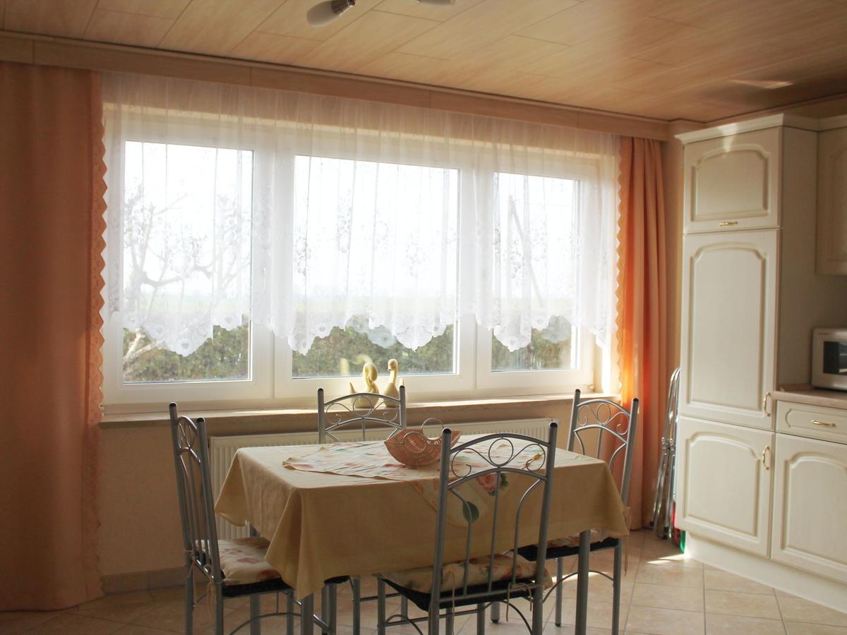 Comfy Farmhouse In Brusow With Garden Kropelin ภายนอก รูปภาพ